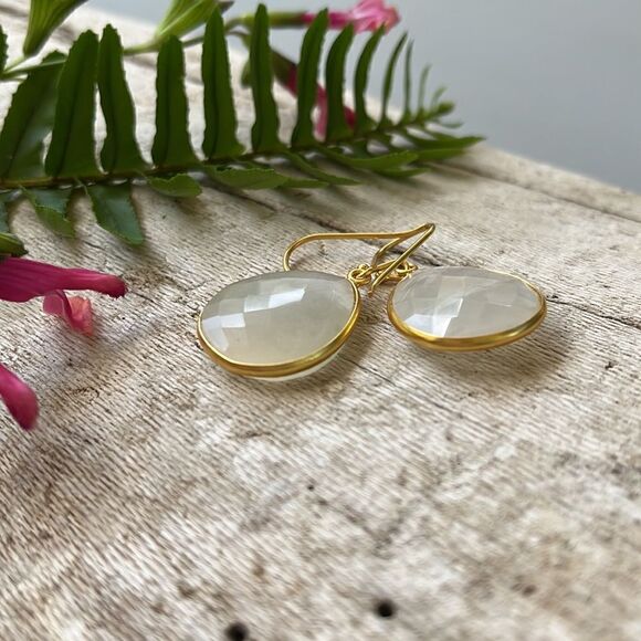 SAVVY CIE JEWELS, GOLD VERMEIL SILVER MOONSTONE DROP EARRINGS.  NWT - Picture 2 of 6